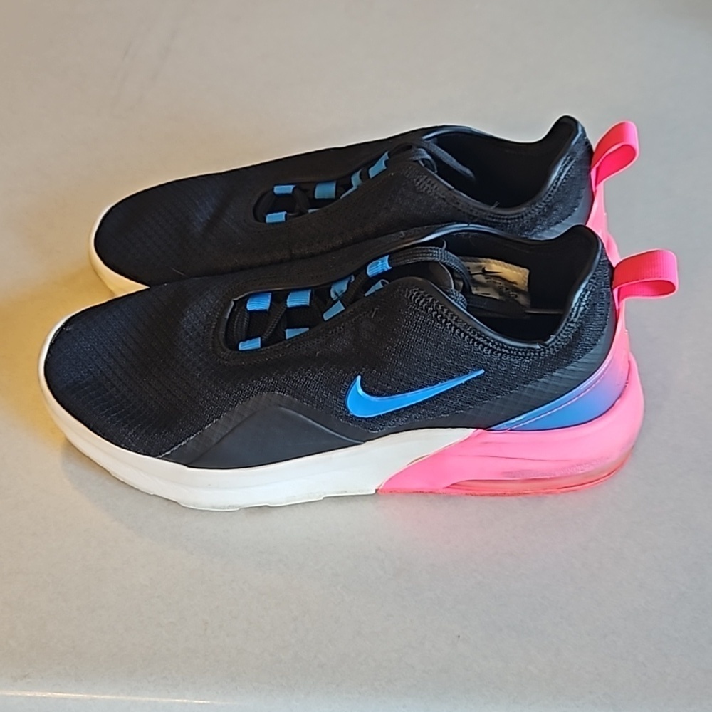 Nike Air max motion 2 running shoes